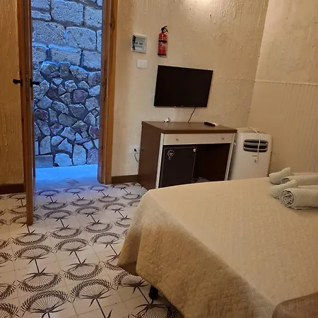 La Terrazza Sul Mare Vicino Aereoporto&mare Sicilian Vintage Style Seaside Гостевой дом Чинизи